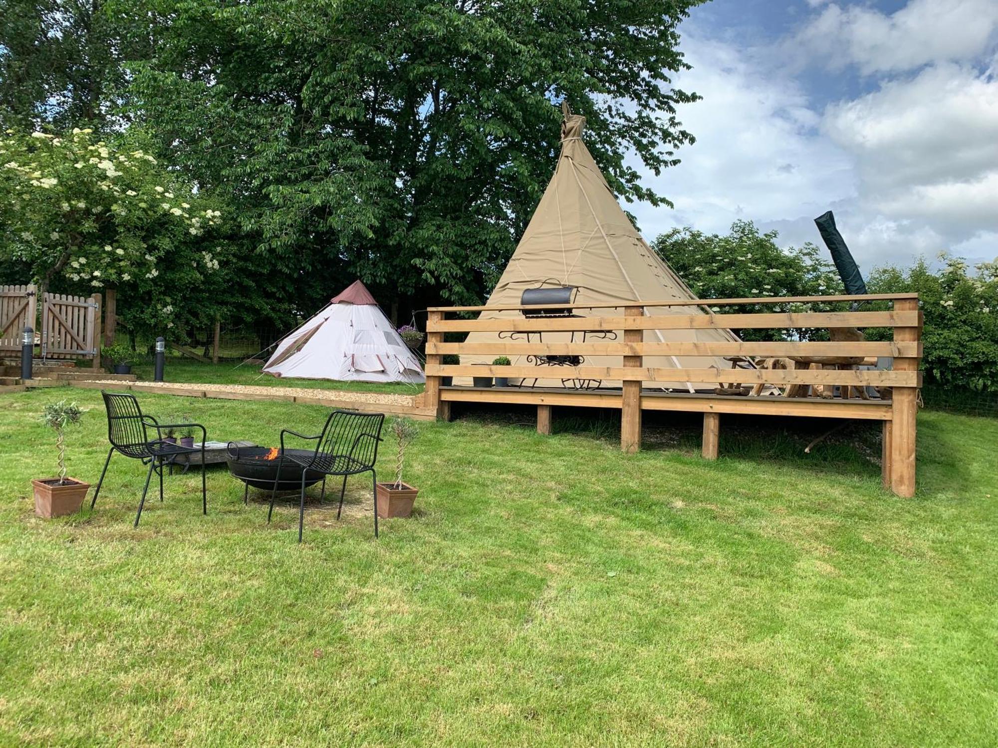 Burtree House & Retreats Tipi With Secluded Hot Tub Hotell Thirkleby Eksteriør bilde