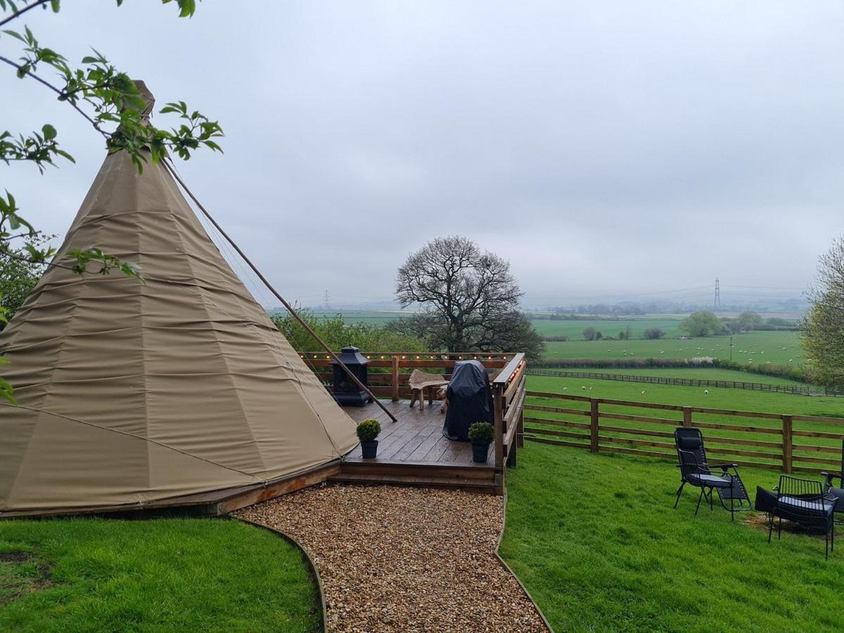 Burtree House & Retreats Tipi With Secluded Hot Tub Hotell Thirkleby Eksteriør bilde