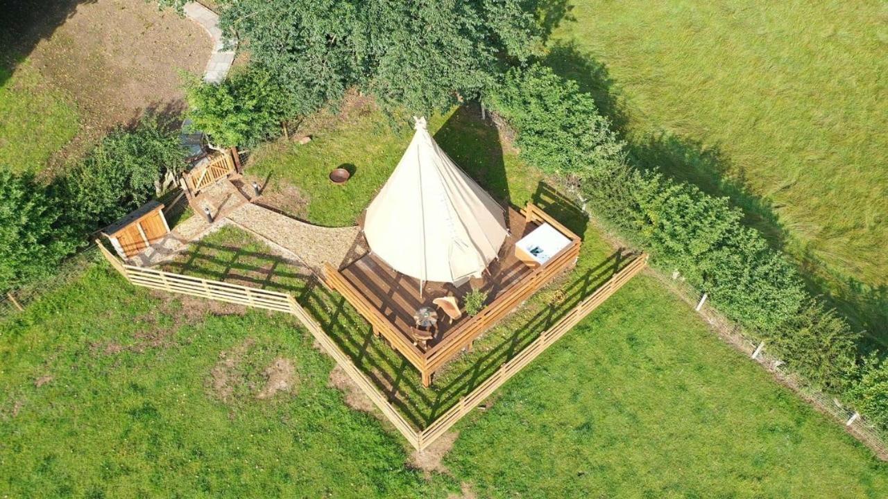 Burtree House & Retreats Tipi With Secluded Hot Tub Hotell Thirkleby Eksteriør bilde