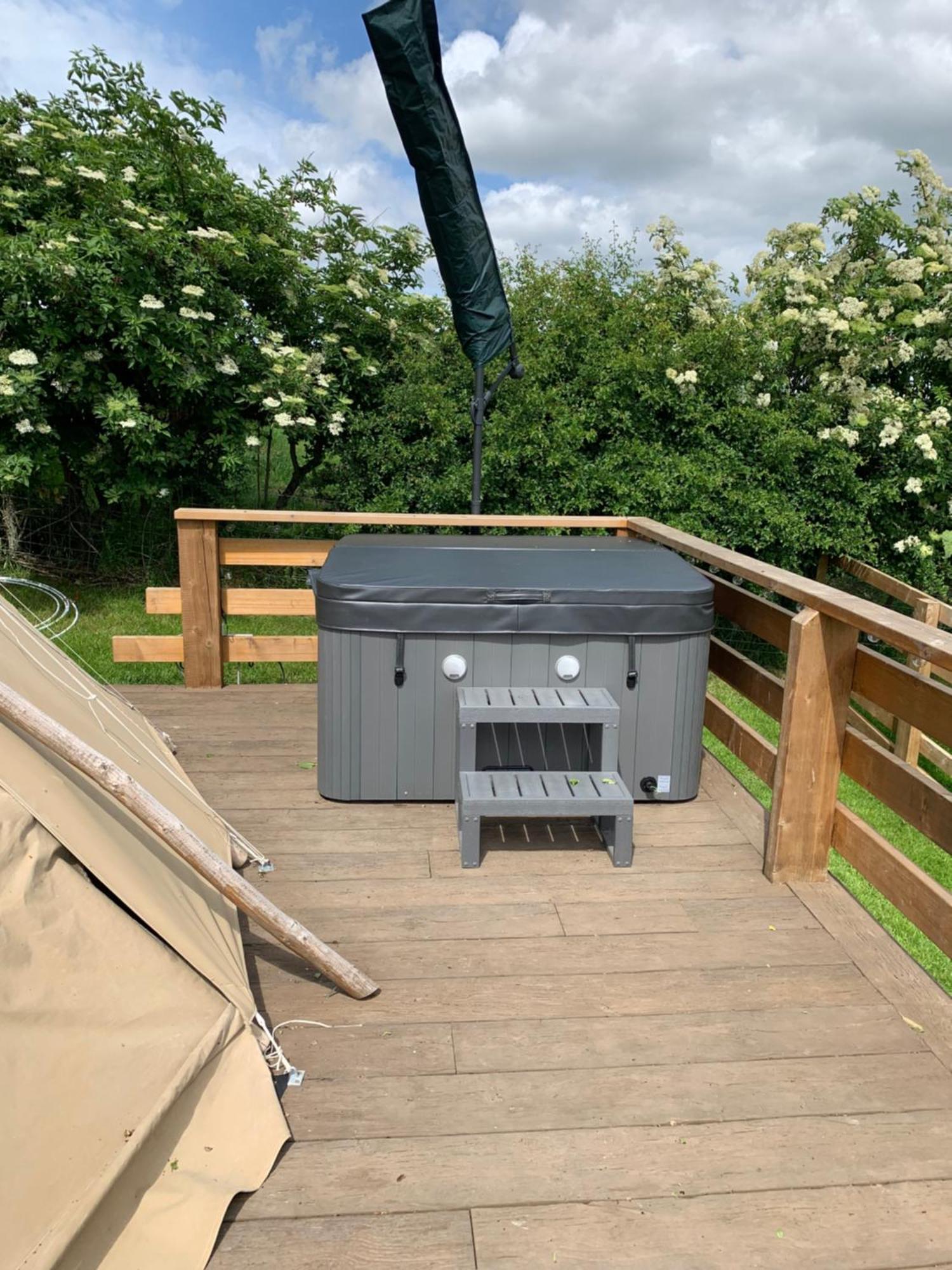 Burtree House & Retreats Tipi With Secluded Hot Tub Hotell Thirkleby Eksteriør bilde